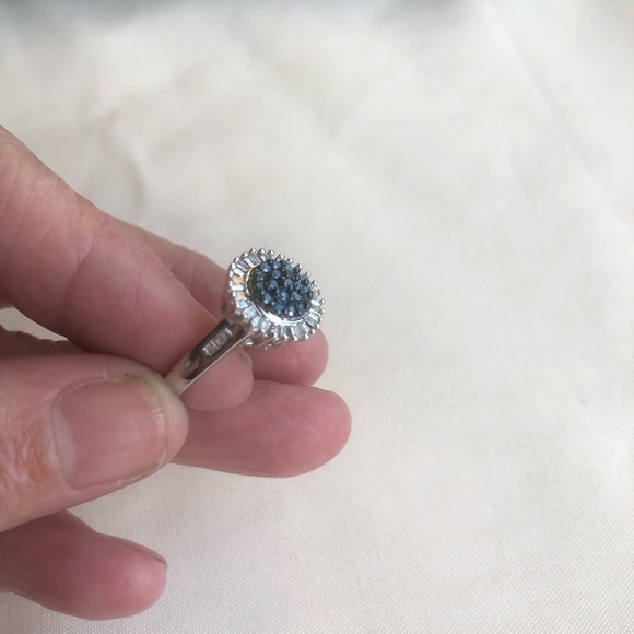 Gorgeous Blue and White Diamond 925 Ring - Picture 2 of 10